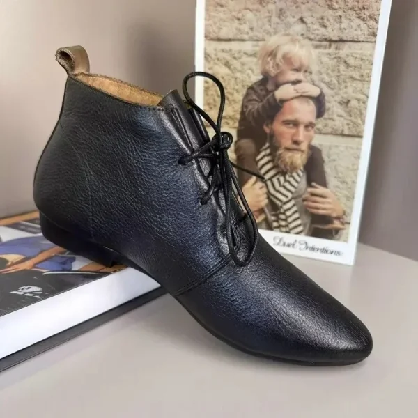 2024Stivali corti piatti da donna Lace Up Stivaletti da moto con punta a punta Autunno femminile Suola morbida Scarpe casual Botas De Mujer 1