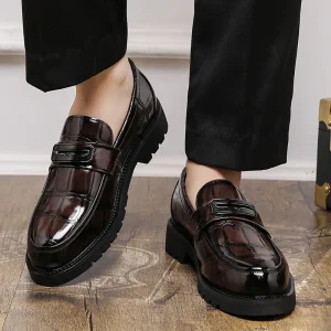 Scarpe da uomo in pelle con suola spessa Stile dal design minimalista alla moda Scarpe da aumento di altezza per feste quotidiane per il tempo libero all'aperto 1