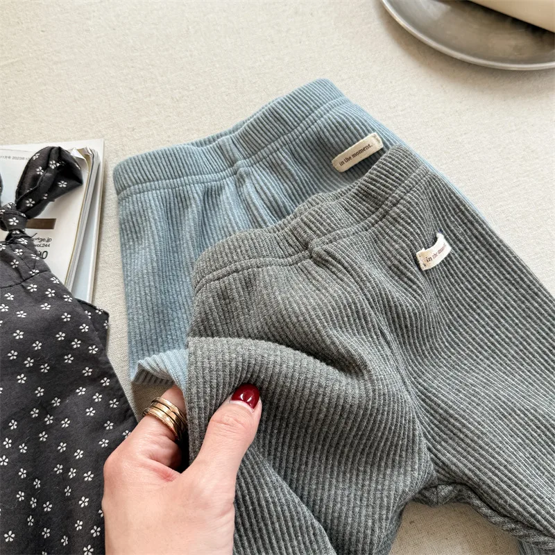 2025 Primavera Autunno Nuove ragazze Leggings svasati elastici a vita alta Pantaloni casual per bambini in cotone stile coreano 6