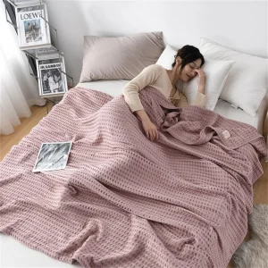 Coperta scozzese in puro cotone Waffle Coperta moderna di lusso Coperta lavorata a maglia Trapunta sottile Tinta unita morbida e accogliente Copridivano Copriletti sul letto 1