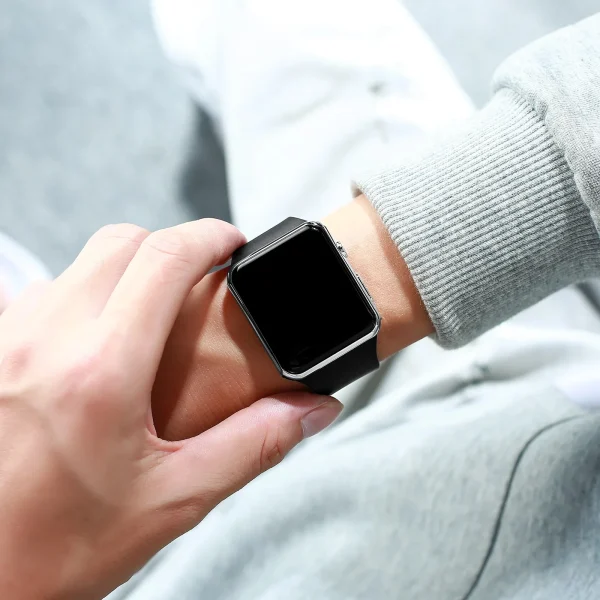 Orologio digitale semplice per uomo donna moda sport LED orologio elettronico cinturino in silicone nero orologio da uomo casual Reloj Hombre 6