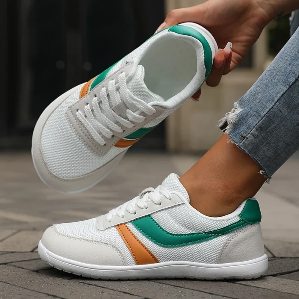 Nuove scarpe da donna a punta larga Casual versatili suola morbida Scarpe larghe per ultime Scarpe da ginnastica da passeggio Mesh traspirante Comode scarpe a piedi nudi 3