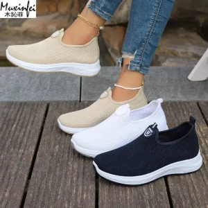 2025 nuove scarpe casual da donna di grandi dimensioni traspiranti in mesh estivo suola morbida scarpe singole da donna leggere scarpe da spedizione gratuite 1