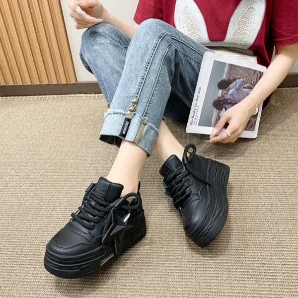 Sneakers con plateau donna 2024 scarpe vulcanizzate di design personalizzate stella della moda autunnale scarpe da skateboard da strada da corsa casual 5