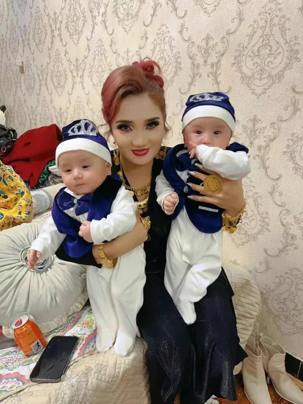 Set di abiti per pagliaccetto per bambini in velluto blu royal Set di vestiti per coperte per la reception di corone di lusso per la scuola materna di casa di benvenuto 3
