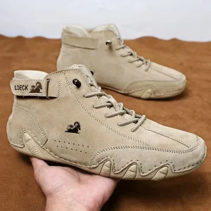 Nuovo 2025 Scarpe casual da uomo in PU fatte a mano Scarpe da ginnastica di design di lusso Uomo Scarpe da passeggio traspiranti da uomo Stivaletti da esterno 1