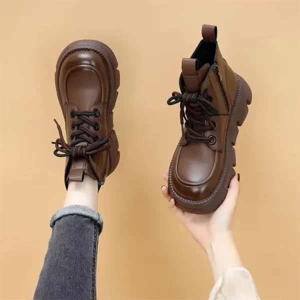 2024 donna primavera nuove scarpe basse con plateau nere mocassini da donna slip on scarpe da barca oxford in pelle casual firmate 2