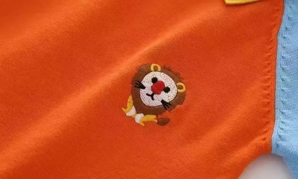 Maglione per bambini con collo a polo sottile 2024 nuova primavera autunno e inverno maglione per bambini in jersey di puro cotone top lavorato a maglia per bambini 4
