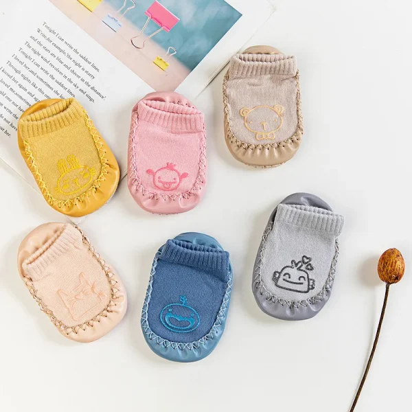 New born Baby Calzini e Calzettoni Con Suole di Gomma Infantile Del Bambino Delle Ragazze Dei Ragazzi di Autunno di Inverno Dei Capretti Pavimento Calzini e Calzettoni Scarpe Antiscivolo Morbida suola Calzino 4