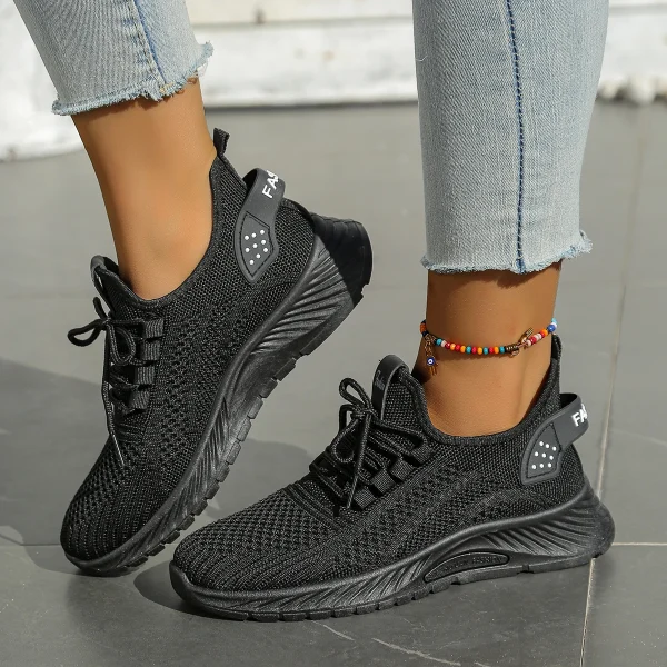 scarpe da donna sneaker casual autunno 2025 nuova moda per il tempo libero sport scarpe singole all'ingrosso fabbrica transfrontaliera tendenza tessitura a mosca 6