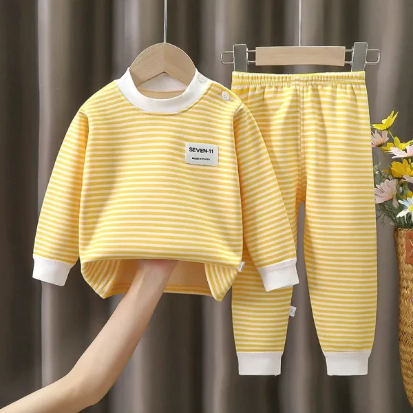 Set da passeggio per bambini di 0-5 anni, set di biancheria intima a righe da uomo e da donna, comodo abbigliamento per la casa 6