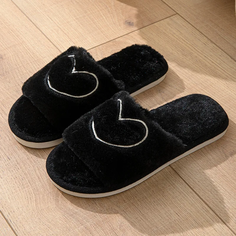 Pantofole da casa calde da donna Uomo Camera da letto interna Scivoli con motivo a cuore carino Sandali da casa in peluche antiscivolo per adulti Scarpe alla moda per coppie 4