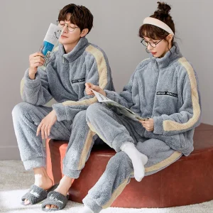 Inverno Corallo Pile Moda Pigiama set Per Le Donne Uomo Flanella Caldo Coppia Degli Indumenti Da Notte Sonno Magliette E Camicette Pantaloni pijama hombre mujer nuovo 1