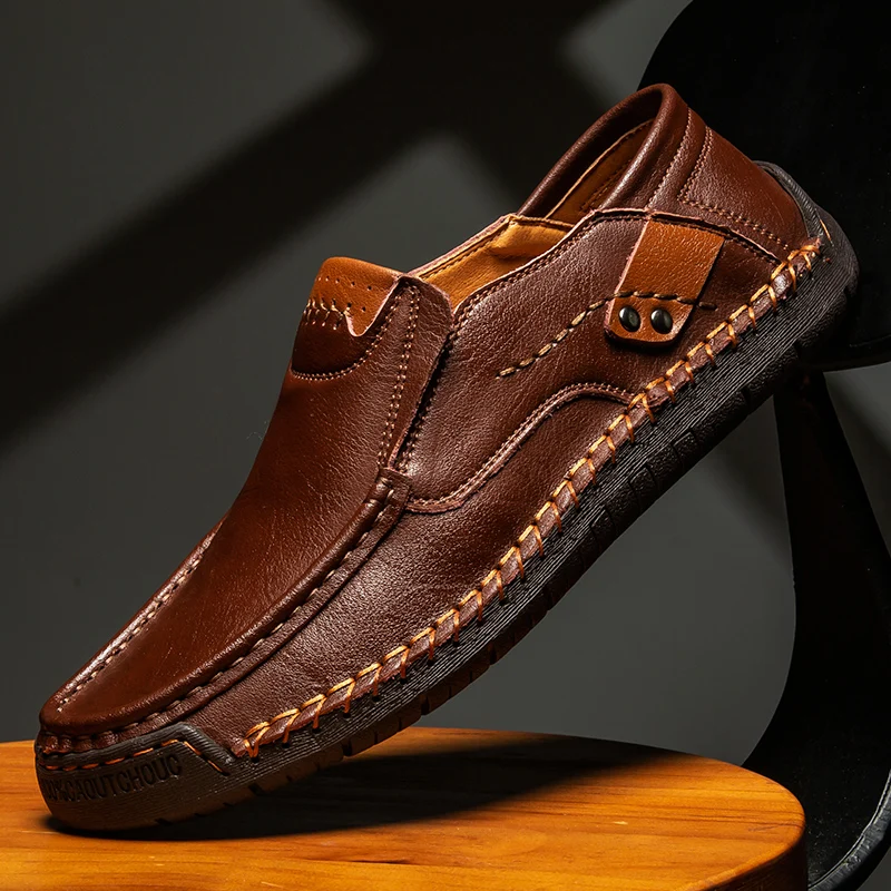 Scarpe da uomo in pelle fatte a mano Mocassini da uomo comodi e casual Slip On Scarpe in pelle da uomo Appartamenti Vendita calda Mocassini Scarpe da passeggio Uomo 1