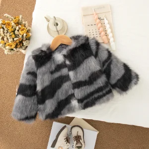 Cappotto da bambina Autunno e inverno Giacca da ragazza con blocchi di colore bianco e nero Top da ragazza caldo e carino in peluche 1