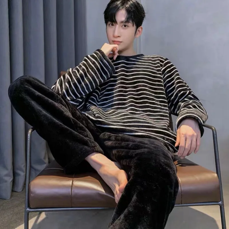 Pigiama in pile corallo nuovo autunno inverno per uomo girocollo manica lunga set da salotto 2 pezzi abito da casa con stampa a righe moda 3