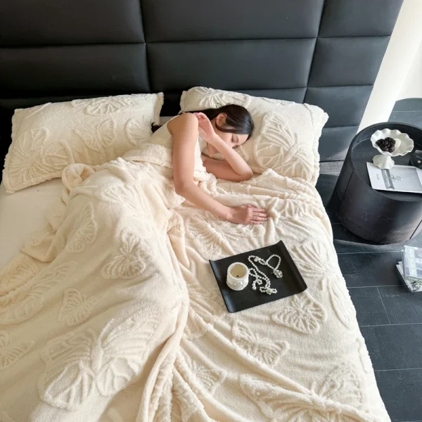 Coperta da letto quattro stagioni in peluche jacquard Tafu con farfalle squisite farfalle 3D, morbide e confortevoli, calde coperte per divano per letto 3