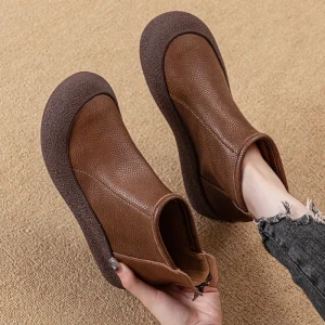 AIYUQI Stivaletti da donna Retro 2025 Autunno Nuovi stivaletti da donna piatti in vera pelle Punta rotonda Casual Scarpe da donna di grandi dimensioni Stivali 1