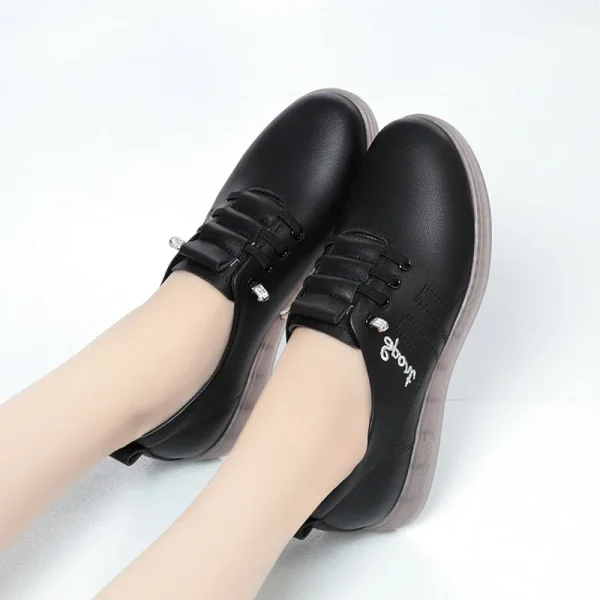 Scarpe casual in pelle da donna Primavera/Autunno/Inverno antiscivolo Fondo morbido in pelle Oxford Suola morbida Scarpe comode e versatili Novità 3