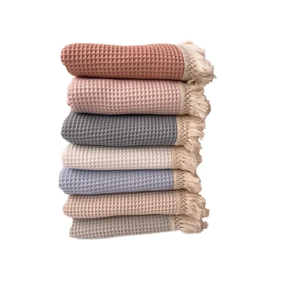 Coperta personalizzata con bordo con frange in cotone waffle di nuovo stile Nome personalizzato Coperta per asciugamano da bagno per bambini Coperta per divano con mantello da ufficio 4