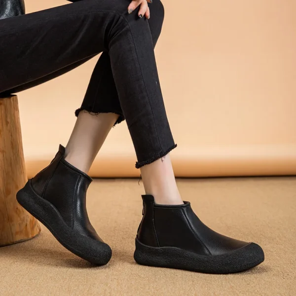 AIYUQI Stivaletti da donna Retro 2025 Autunno Nuovi stivaletti da donna piatti in vera pelle Punta rotonda Casual Scarpe da donna di grandi dimensioni Stivali 4