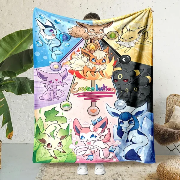 Pokemen-Eevee Cartoon coperta di flanella in stile giapponese morbida soffice coperta di peluche divano trapunta per ufficio tiro Picnic telo mare 1