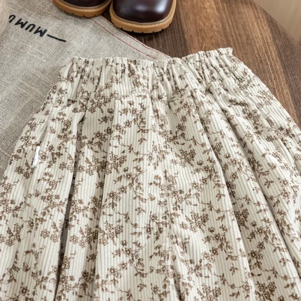Pantaloni da lanterna floreale in cotone autunnale per bambina 1-6 anni Abbigliamento per bambina da bambino Pantaloni morbidi con stampa floreale allentata in vita elastica 4