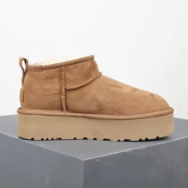 2024 Uggs invernali-Nuovi stivali da neve da donna Casual corti in peluche caldi stivali a metà polpaccio stivali piatti in pelle scamosciata da donna senza scatola 3