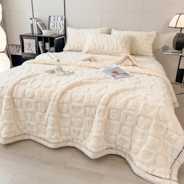 2024 Nuovo Tafu Velvet Love Pattern Coperta per pisolino in rilievo Morbida, confortevole, calda lato AB Coperte per singole doppie persone Trapunta 1