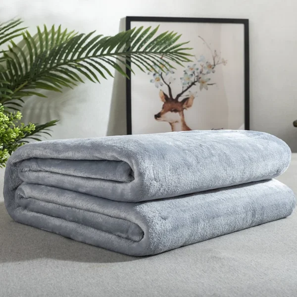 Coperta di flanella Super morbida divano in tinta unita copriletto traspirante coperta in pile corallo bambini adulti copriletto morbido e caldo 4