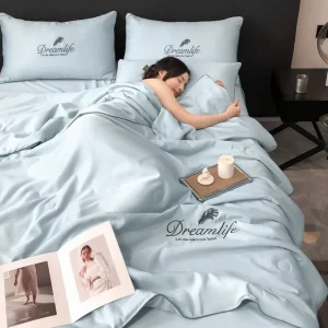 Set di biancheria da letto consolatore primavera autunno Set di coperte doppie singole traspiranti e delicati sulla pelle, lenzuolo e federe per trapunta estiva 1