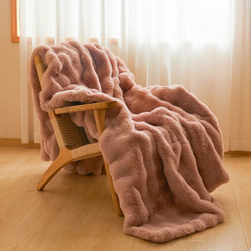Coperta in pile di coniglio di classe A trapunta invernale in pile di latte addensato per ufficio, comoda coperta per divano, può essere coperta a qualsiasi momento 6