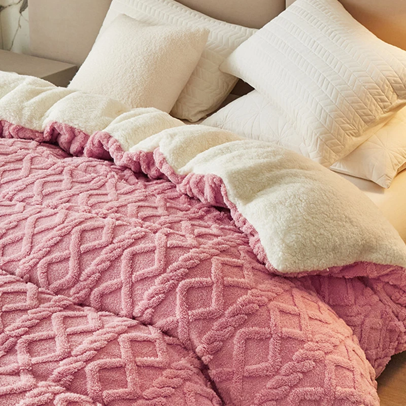 Copripiumino in taffetà con motivo geometrico Coperta invernale calda e morbida in velluto di cristallo Copripiumino doppio in peluche addensato senza federe 4