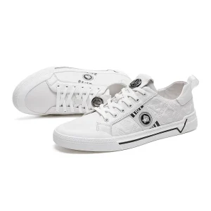 Le ultime 2025 Quattro stagioni piccole scarpe bianche Scarpe da tavolo Tendenza casual da uomo Suola morbida Scarpe da uomo traspiranti Scarpe casual 1