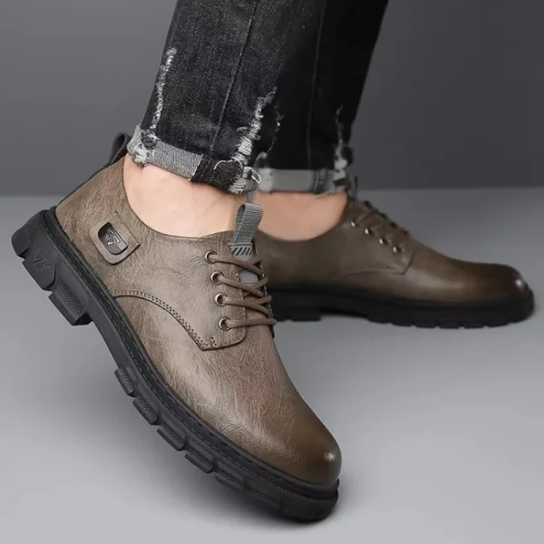 Uomo nuove scarpe in pelle con suola morbida scarpe da passeggio antiscivolo all'aperto calzature Casual leggere da lavoro abbigliamento da lavoro Comfort scarpe maschili alla moda 4