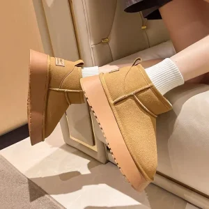 2025 Nuovi stivali invernali caldi Stivali da neve da donna in pelliccia Vera pelle di pecora Lana Scarpe basse in pelliccia calda Uomo e donna Stivali corti invernali 1