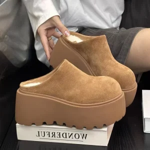 Pantofole da donna con fondo spesso in peluche retrò autunno/inverno 2025 per abbigliamento esterno, pantofole Baotou antiscivolo con altezza crescente 1