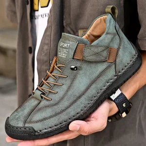 Scarpe Casual in pelle da uomo mocassini da uomo traspiranti fatti a mano moda uomo Sneakers mocassini scarpe da barca di marca di lusso Plus Size 38-48 1