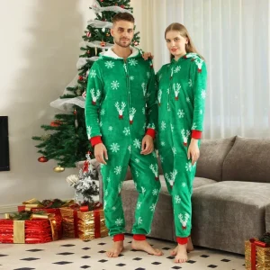 2025 Nuovo vestito coordinato natalizio pagliaccetto per uomo donna bambino pigiama di flanella verde di lusso set morbido vestiti caldi pigiama look natalizio 1