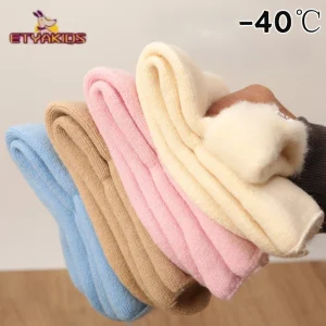 1 paio di calzini per le gambe alla moda pelosi e solidi per la neonata del ragazzo inverno autunno caldo calzino al polpaccio ispessimento calzini centrali per bambini antivento 1