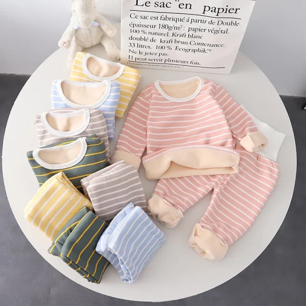 Nuovo 2023 modello cartone animato biancheria intima termica pigiama servizio a domicilio vestito di cotone vestiti per bambini tuta sportiva 1