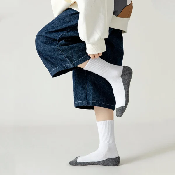 5 paia/lotto Autunno Inverno Bambini Calzini di cotone Bambini Adolescenti Moda Nero Bianco Per 1-12 anni Studente Calore Neonata Ragazzo Calzini 6