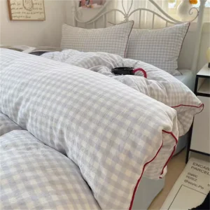 Simpatico set di biancheria da letto bianco Tessili morbidi per la casa Queen King Size Lenzuolo piatto Copripiumino in poliestere Federa Copripiumino Kawaii 1