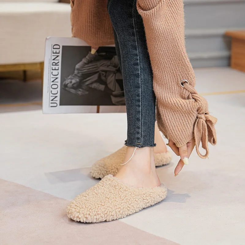 Big Size 43 pantofole da donna in lana d'agnello scarpe invernali in pelliccia di pecora da donna scivoli in cotone piatto Home Pantuflas Slip quotidiano su muli pelosi 2