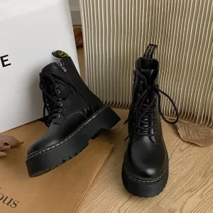 Stivali moderni con lacci primavera/autunno Punta tonda Tacco medio Scarpe da donna stile britannico in vendita Stivali da donna con cucitura solida di marca 2025 1