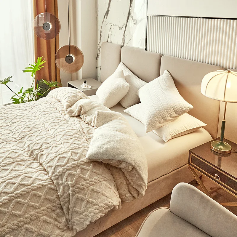 Copripiumino in taffetà con motivo geometrico Coperta invernale calda e morbida in velluto di cristallo Copripiumino doppio in peluche addensato senza federe 3