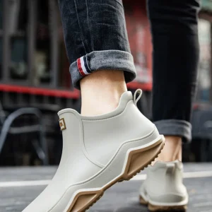 Nuove scarpe da pioggia alla caviglia da donna scarpe impermeabili stivali da pioggia da uomo antiscivolo resistenti all'usura peluche moda cucina estate inverno 1