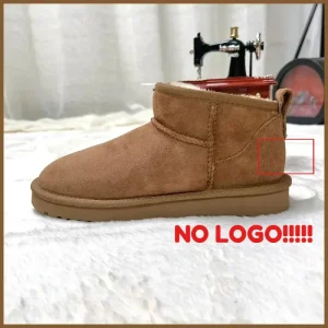 NO-LOGO!!!2024 nuovi mini scarponi da neve classici. Combinando pelle di pecora e vera pelle, stivali caldi invernali alla moda e casual 1