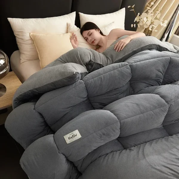 Set piumino Queen in pile Biancheria da letto super morbida e calda e soffice Set letto pesante sfocato di lusso per l'inverno Coperta calda in pile per l'inverno 4