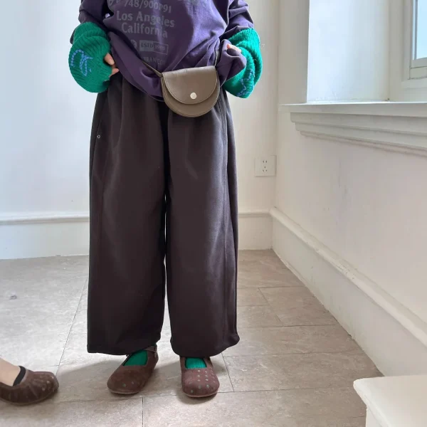 Pantaloni dritti per ragazzi coreani autunnali per bambini in cotone solido per bambini ragazzi pantaloni a gamba larga pantaloni casual in vita elastica per ragazzini 3